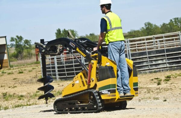 Tracked Mini Skid Steer (bobcat loader) - Image 2